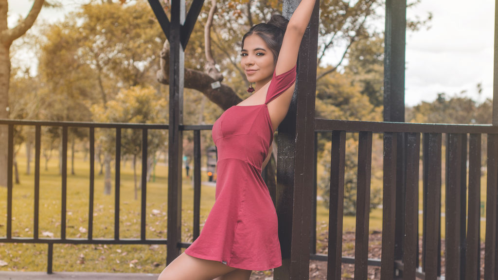 TaraEdwards Jasmin
