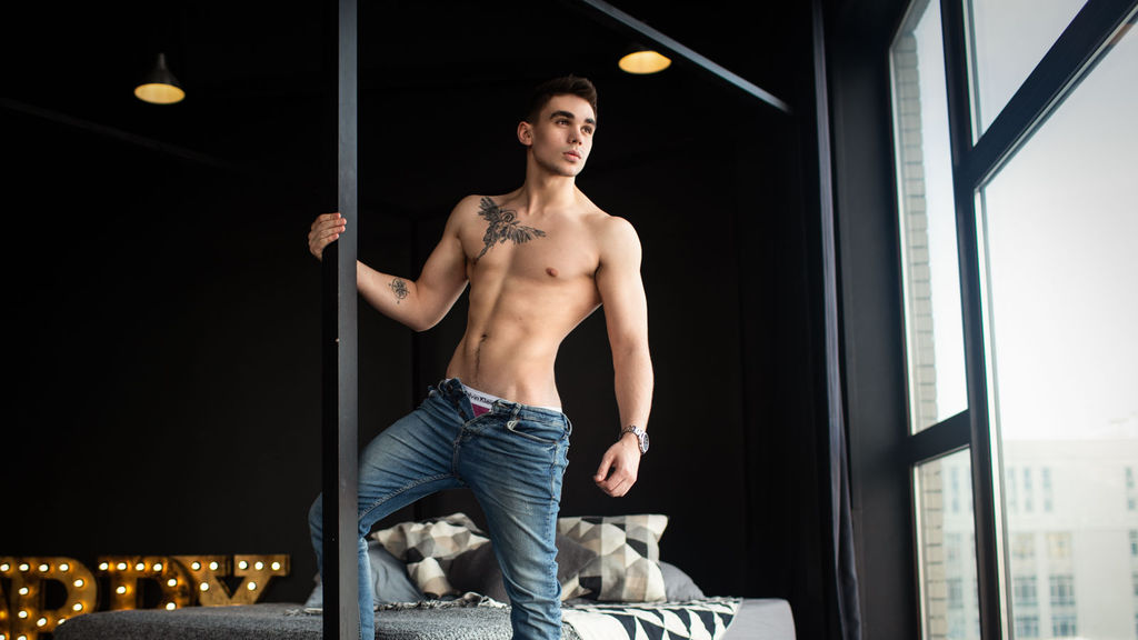 MaxHolly's profile from LiveJasmin at BoysOfJasmin'