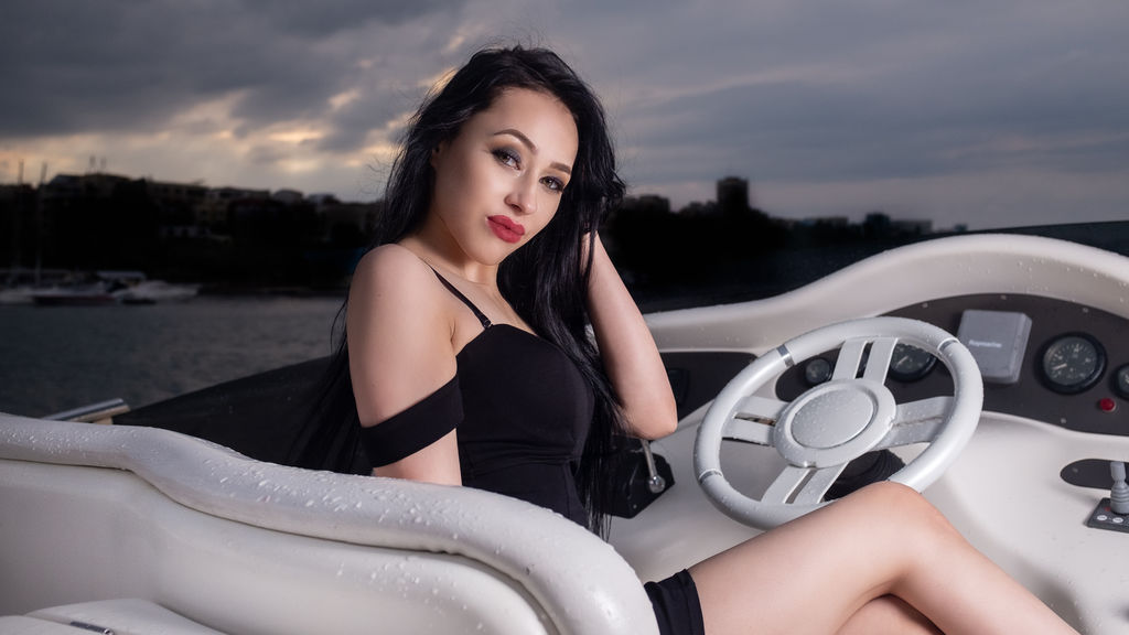  online at GirlsOfJasmin